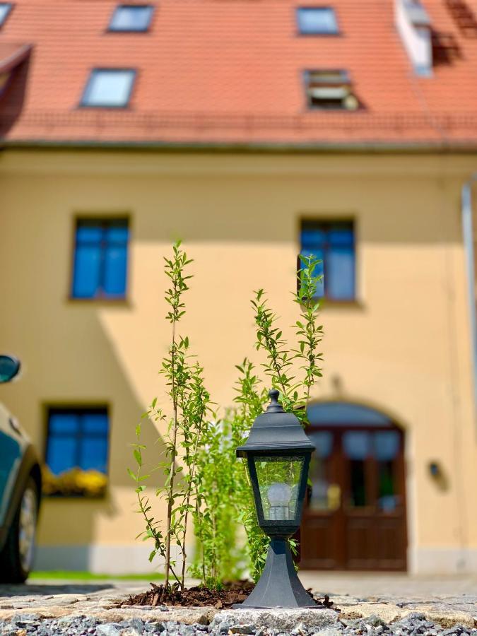 Apartament W Samym Sercu Miasta Z Darmowym Parkingiem Pod Zlotym Lwem -Hotel VI Kłodzko Buitenkant foto